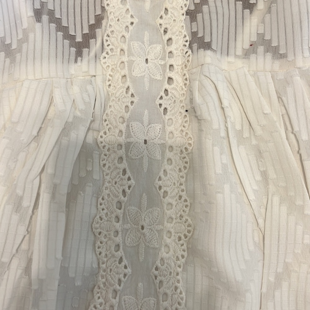 White Long Sleeve Ruffle Peasant Top sz M Anthropologie - Picture 2 of 4